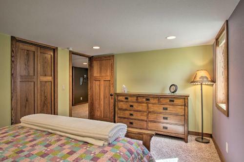 Cozy Pepin Home - 2 Blocks To Beach And Marina!