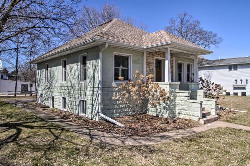 Cozy Pepin Home - 2 Blocks To Beach And Marina!