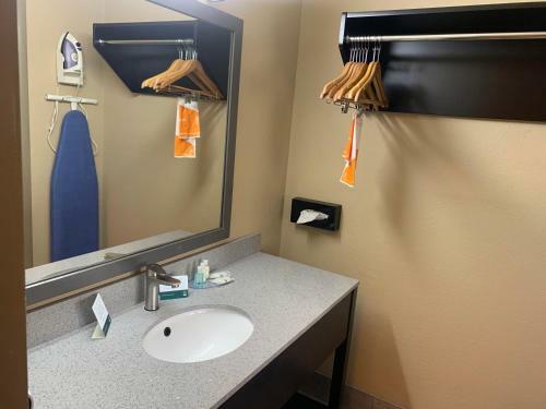 Hotel Quality Inn & Suites And Conference Center