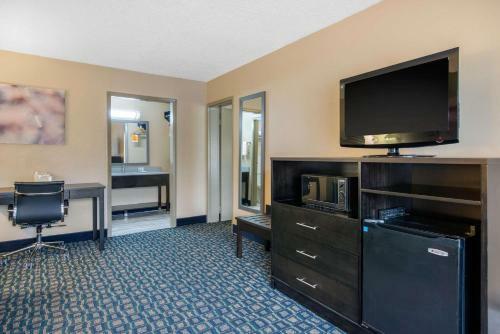 Hotel Quality Inn & Suites And Conference Center