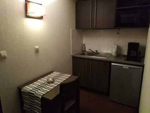 Apartamento Studio Privatif Dans H�tel R�sidence Nimes Gare
