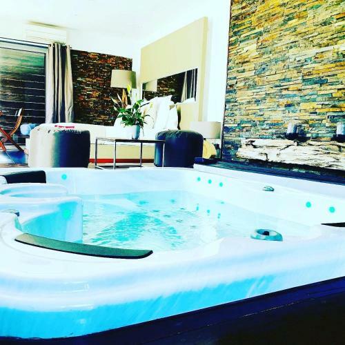 Bed & Breakfast Suite 609