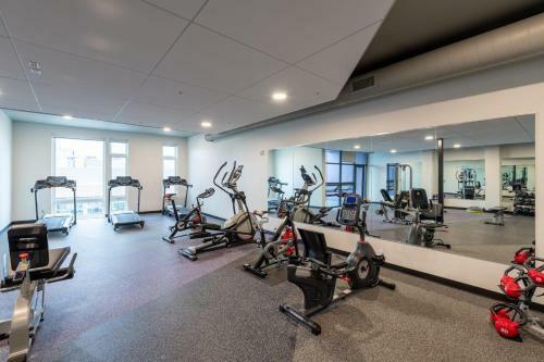 Apartamento Flexhome Skywalk To Fiserv U2 Rooftopgymparking
