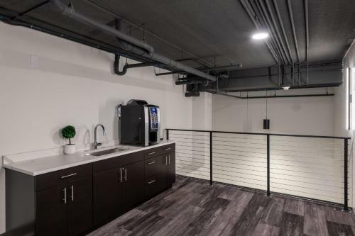 Apartamento Flexhome Skywalk To Fiserv U4 Rooftopgymparking