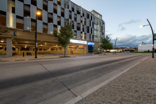 Apartamento Flexhome Skywalk To Fiserv U4 Rooftopgymparking
