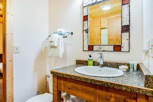 Cedar Cabin On Plum Lake