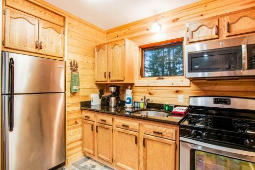 Cedar Cabin On Plum Lake