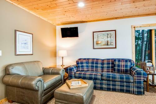Cedar Cabin On Plum Lake