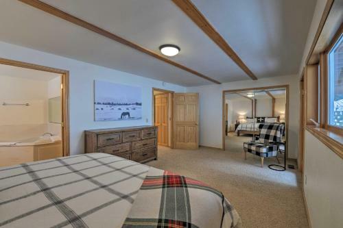 Spacious Alpine Cabin With Fireplace And Deck!