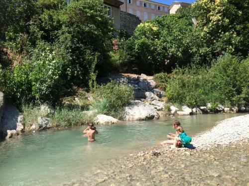 Apartamento Nyons Centre Appart#1: Charme, Jardin, Plage