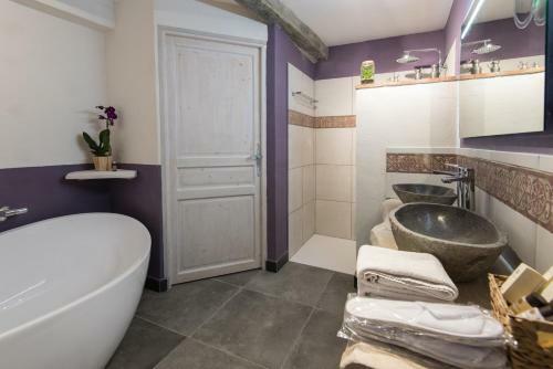 Hostal Le Mas Des Colombes