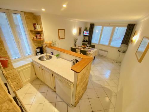 Le Petit Castel