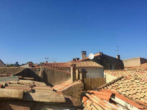 Le Petit Castel