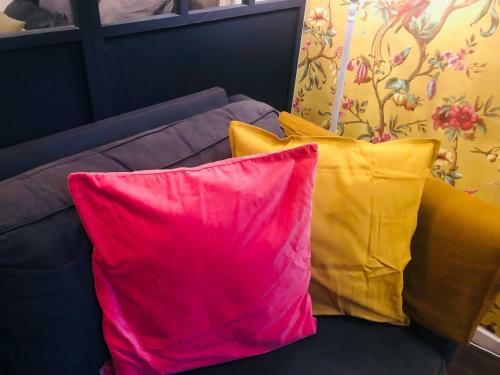 Hostal L?�glantine Studio