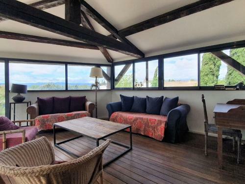 Pleasant Apartment In Olonzac Near Lakebeach