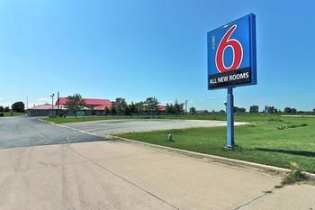 Motel 6 Gilman