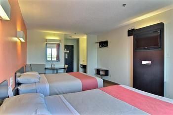 Motel 6 Gilman