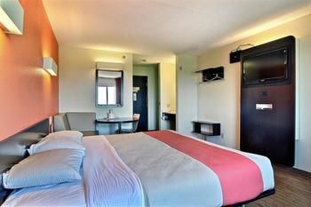 Motel 6 Gilman