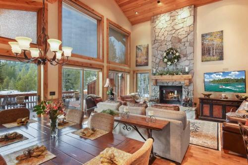 Wulf's Lodge At Squaw Valley