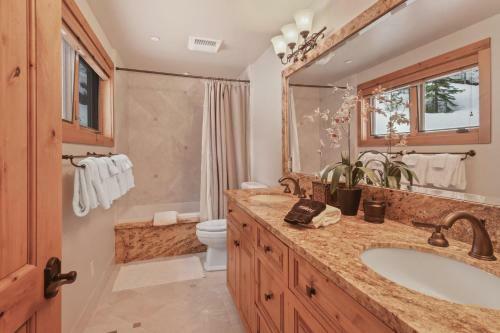 Wulf's Lodge At Squaw Valley