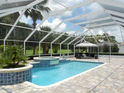 Sunset Hideaway Villa Louise Home