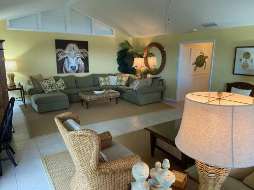 Surfside Beachfront Paradise By Jekyll Realty