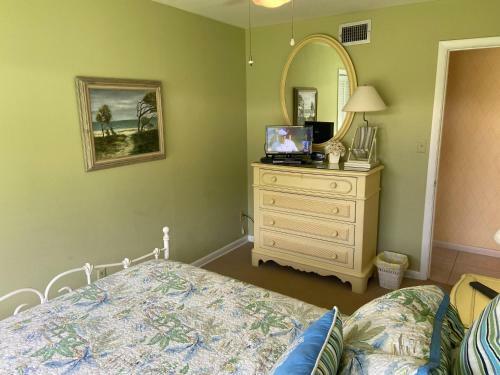 Surfside Beachfront Paradise By Jekyll Realty