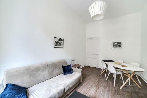 Very Nice Typical Apartment Between Carr� Dor And Old Nice Welkeys