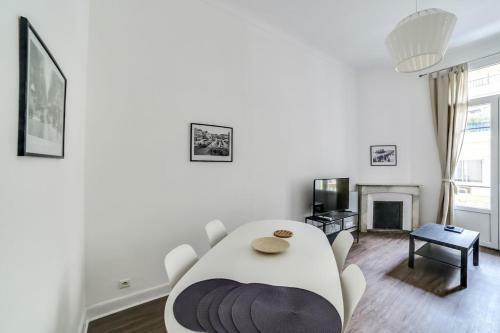 Very Nice Typical Apartment Between Carr� Dor And Old Nice Welkeys