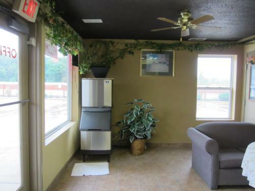 Motel First Western Inn - Fairmont City