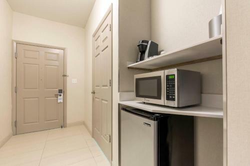 Hotel Country Inn & Suites St. Charles