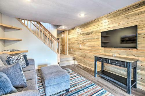 Cozy Morrison Retreat With Mtn View And Game Room