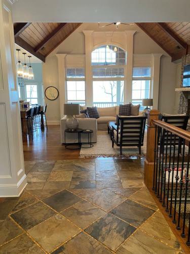 Hostal New Property Luxurious 6 Br Lakefront Home In Cuscowilla