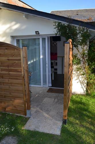 Joli Studio Au Calme Dans Un Jardin Privatif