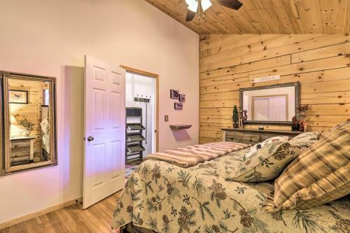 Noras Hideaway - Charming, Quiet Log Cabin