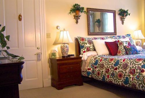 Lyndon House Bed & Breakfast