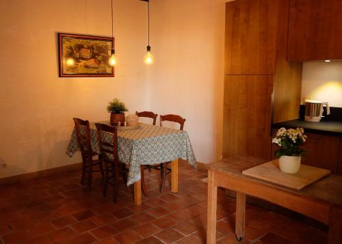 Apartamento La Bastide Portoly G�te "les Deux C�dres"