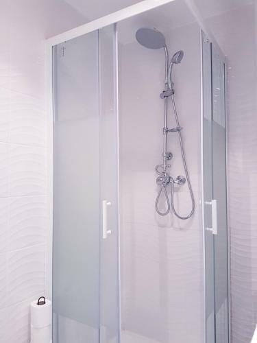 Persan Cosy Apart - Near Paris Asterix Roissy