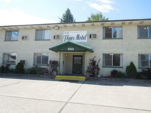 The Pines Motel