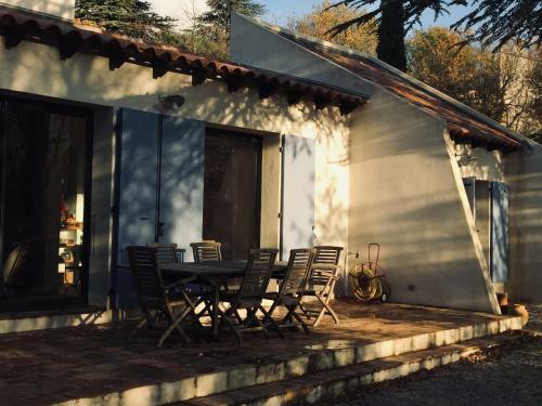 La Maison de Mado Et Sa Cabane Dans Les Arbres