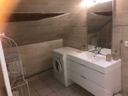 Fontaine Gargot - La Sapini�re 5p