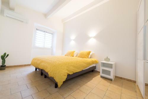 Apartamento Ravissant Triplex Et Duplex Au Centre de Pont St Esprit