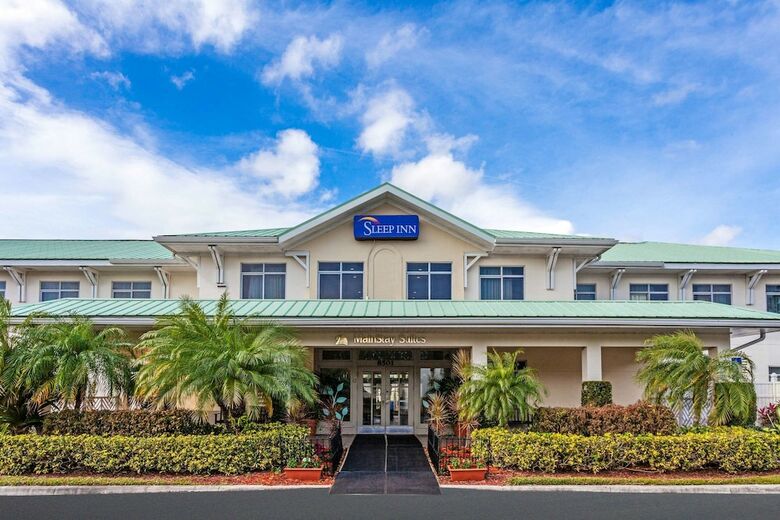 Hotel Sleep Inn At Pga Village