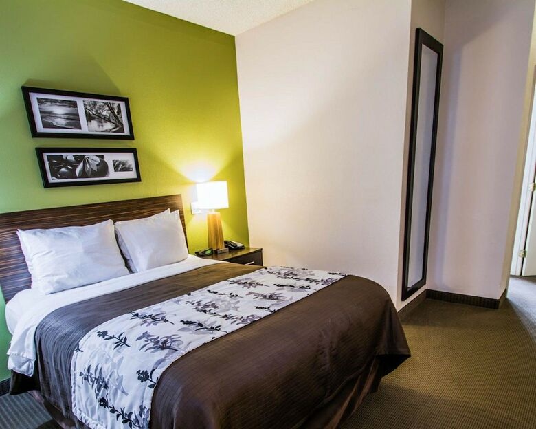 Hotel Sleep Inn At Pga Village
