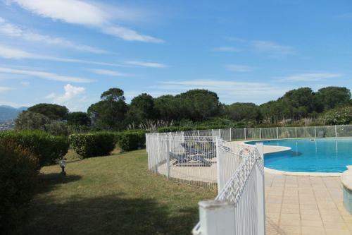 Apartamento T3 Rez de Jardin � Porto Vecchio
