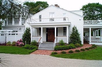 Captain Stannard House Bed And Breakfast Country Inn