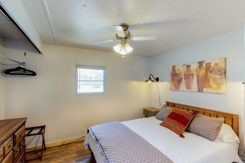 Foothills Lodge And Cabins