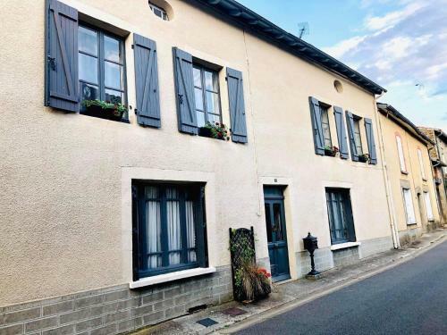 Chez Elles Apartment & Chambre D'h�te