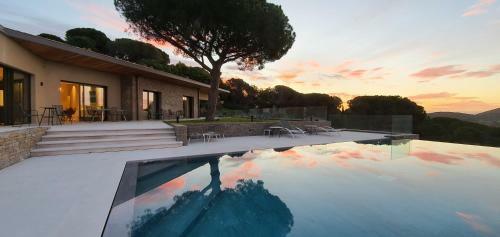 Villa Contemporaine de Standing Face Aux Vignes