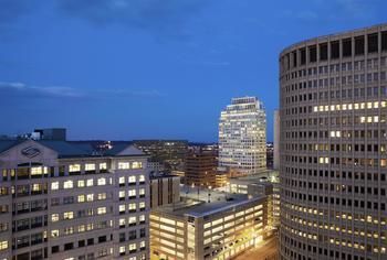 Hotel Sheraton Suites Wilmington Downtown